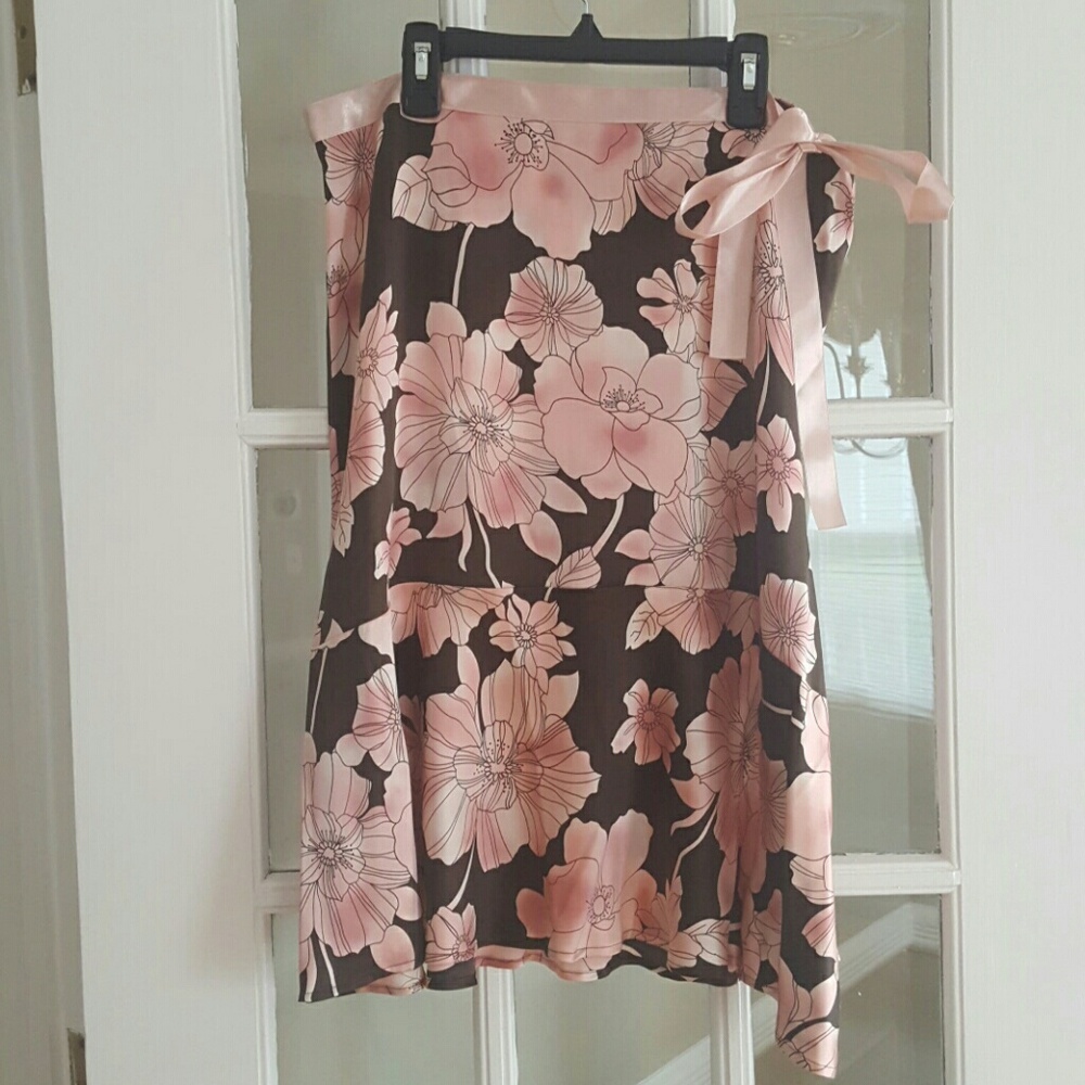 New York and Company  floral silk skirt